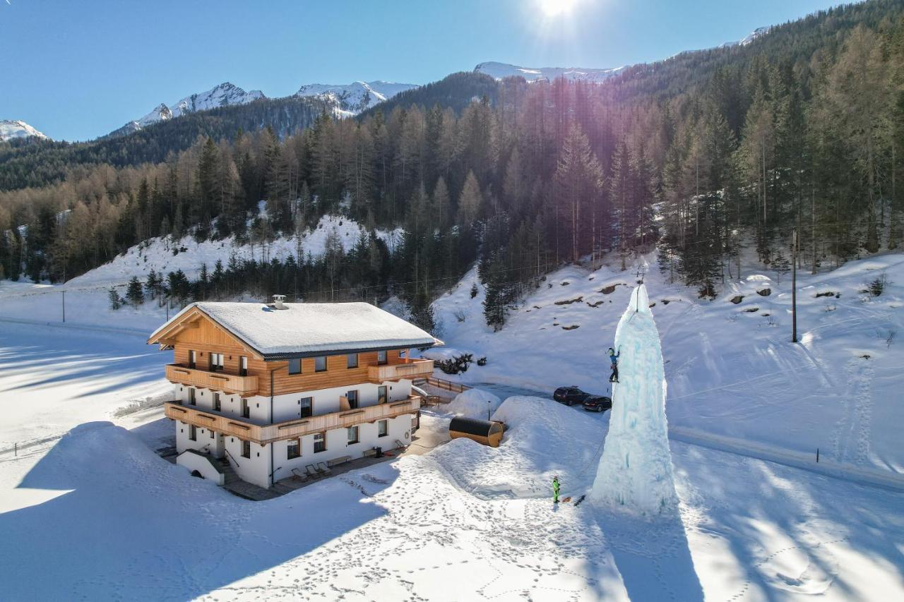 Nedererhof - Zimmer Edelweiss Mit Gemeinschaftskueche Schmirn Extérieur photo